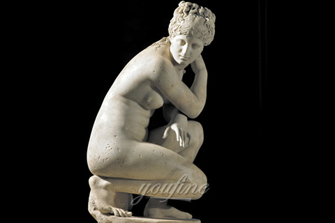 Crouching Venus statue